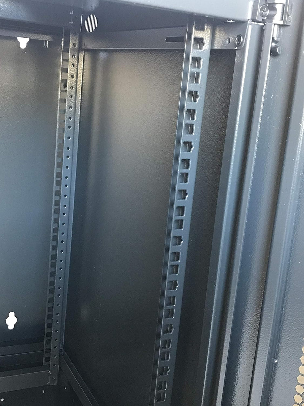 22U Wall Mount Network Server Cabinet Rack Enclosure with Ventilated Door Lock N662