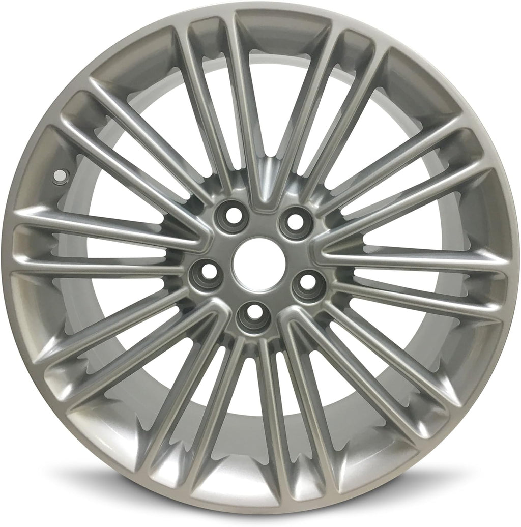 18 Inch 5 Lug Silver Aluminum Wheel Y8483