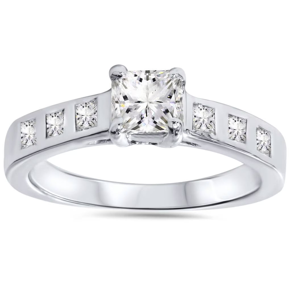 14K White Gold Diamond Ring Z829