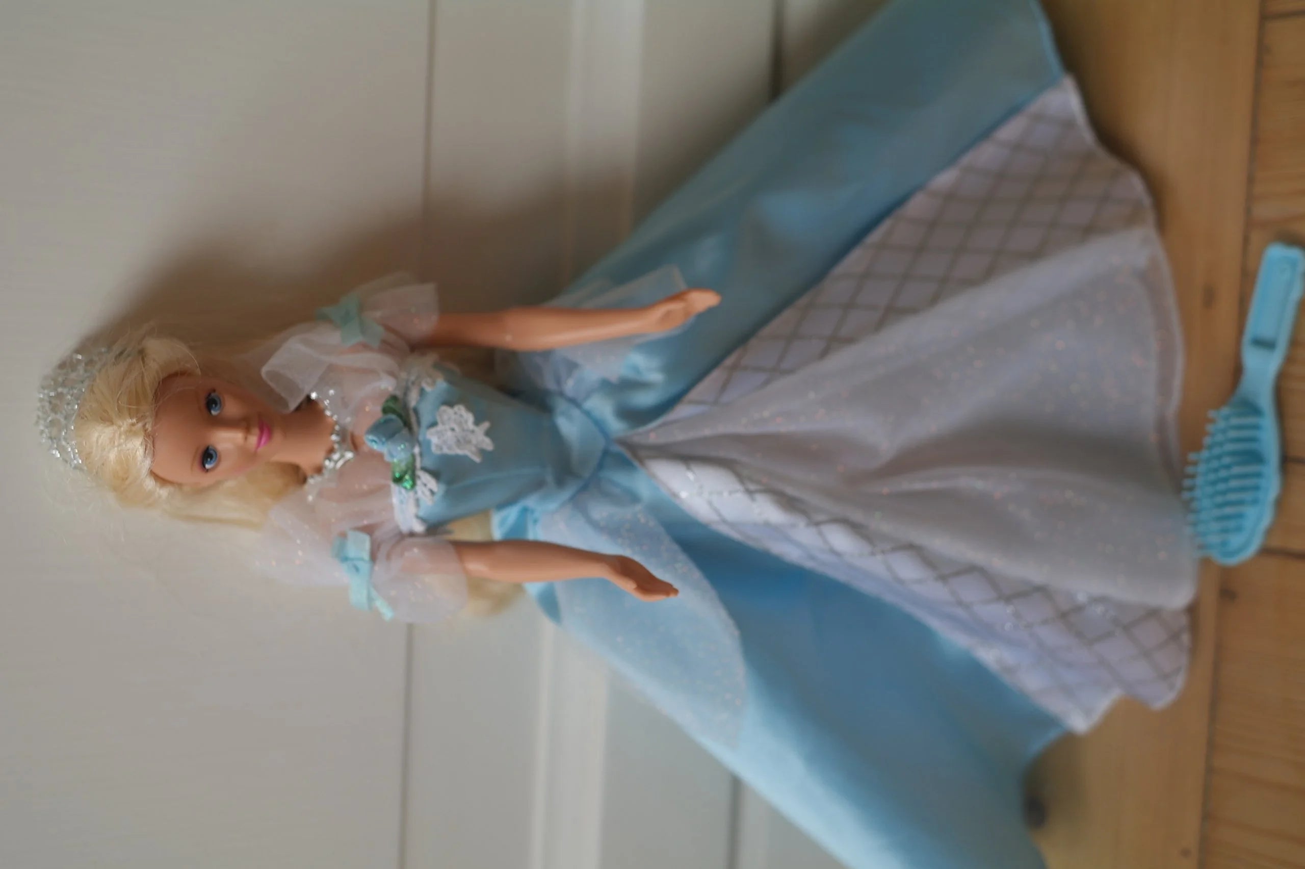 Barbie Doll T313
