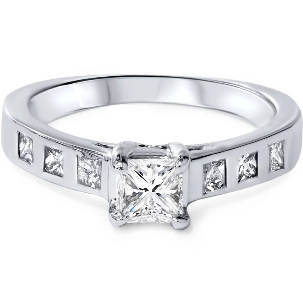 14K White Gold Diamond Ring Z829
